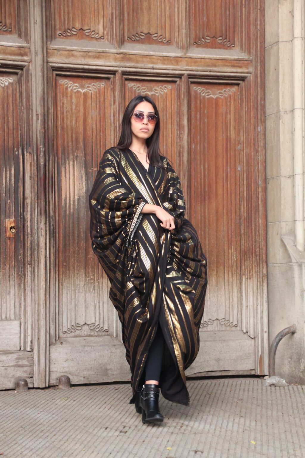 gold-and-black-kaftan2.jpg