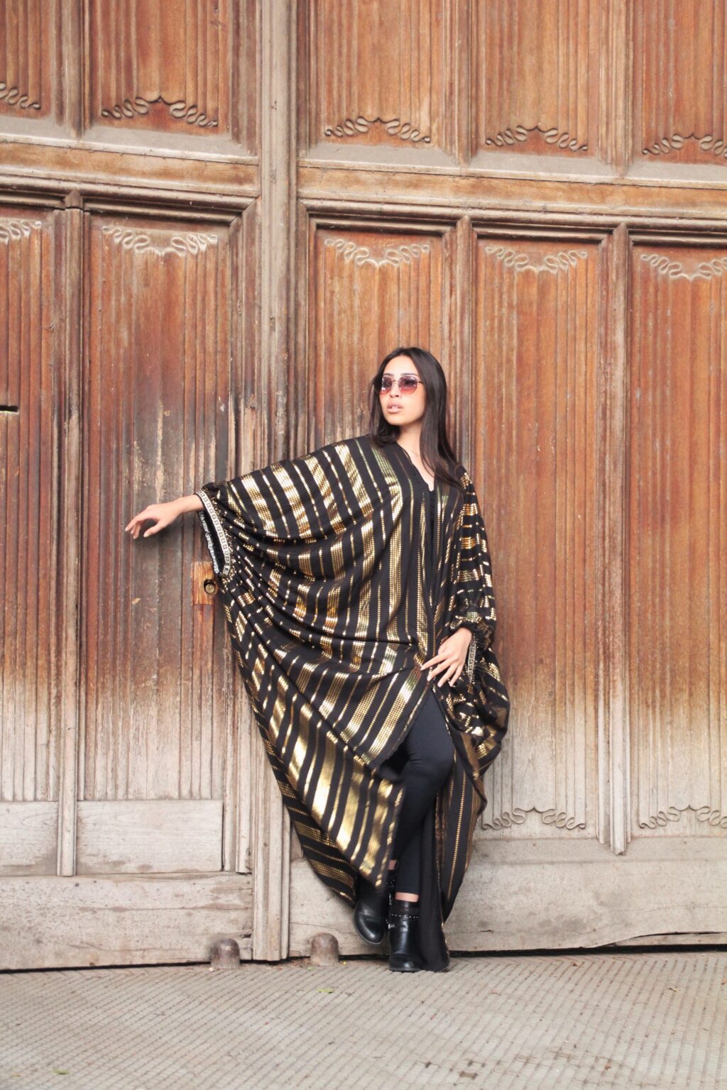 gold-and-black-kaftan3.jpg